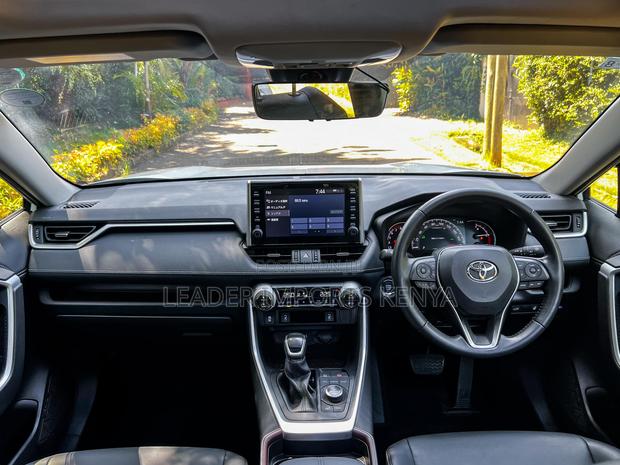 Toyota RAV4 Adventure AWD 2020 White