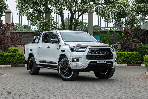 Toyota Hilux Revo Double Cab Deisel 2.4 AWD 2022 White