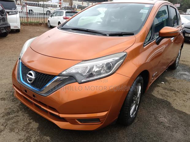 Nissan Note 2017 Orange