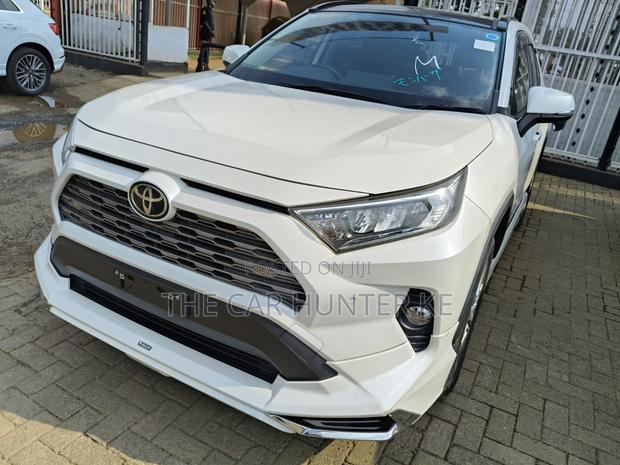 Toyota RAV4 2020 White