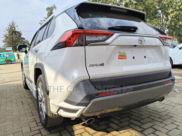 Toyota RAV4 2020 White