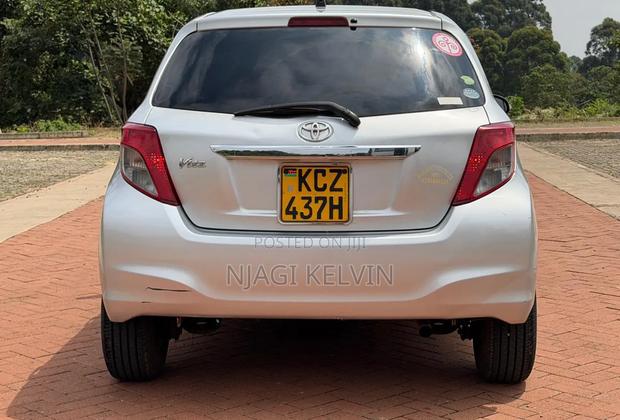 Toyota Vitz 2012