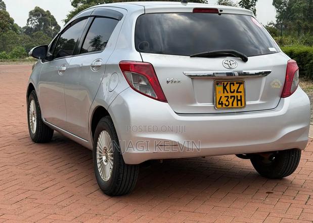 Toyota Vitz 2012