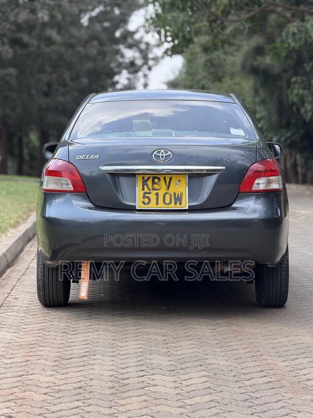 Toyota Belta 2006 Gray