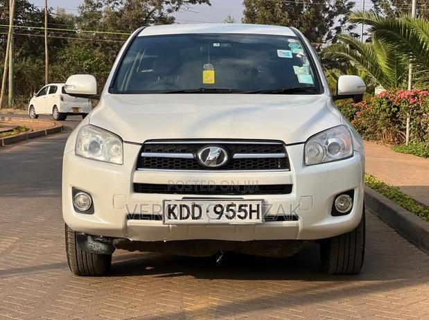 Toyota RAV4 2015 White