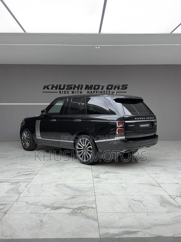 Land Rover Range Rover Vogue 2019 Black