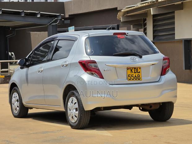 Toyota Vitz 2015
