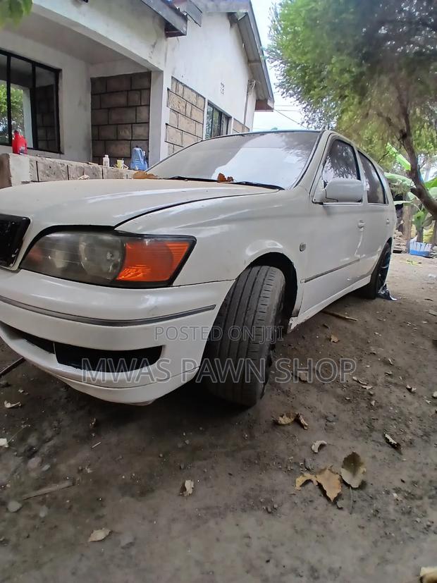 Toyota Vista 2000 White