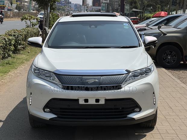 Toyota Harrier 2.0 2018 Pearl