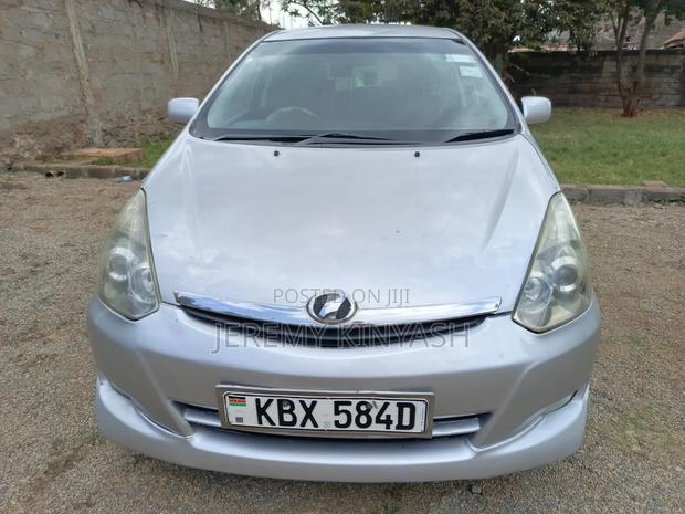 Toyota Wish 2006 Silver