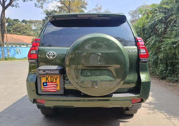 Toyota Land Cruiser Prado 3.0 TD 2012 Green