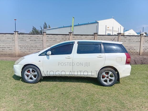 Toyota Wish 2004 White