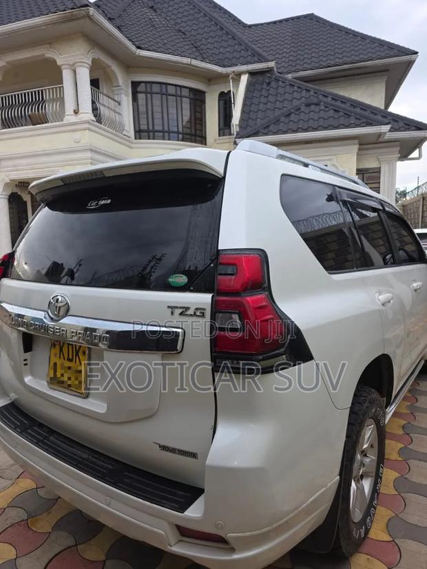 Toyota Land Cruiser Prado 2.8 D-4D 2016 Off white