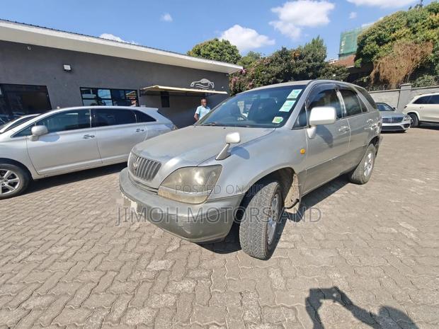Toyota Harrier 2001 Silver