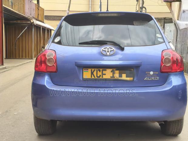 Toyota Auris 2009 Blue
