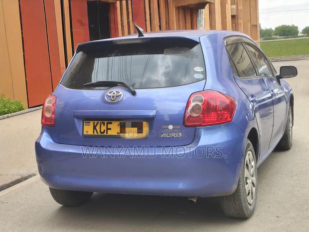 Toyota Auris 2009 Blue