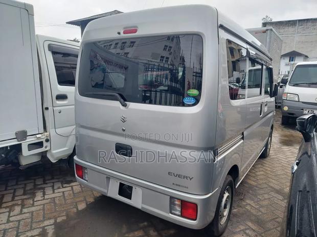 Suzuki Every Wagon 2018 Silver