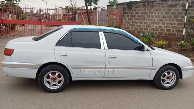Toyota Corona Premio 2000 Pearl