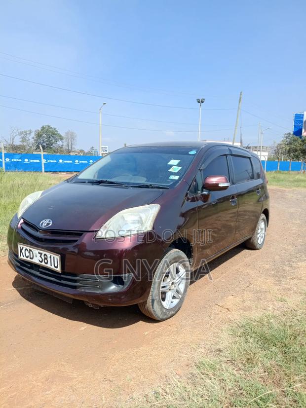Toyota Passo Sette 2008 Maroon