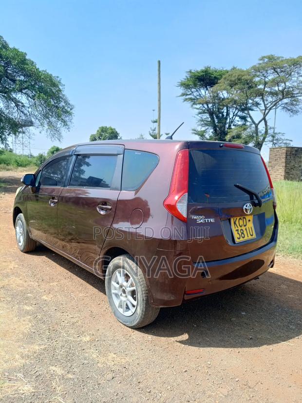 Toyota Passo Sette 2008 Maroon