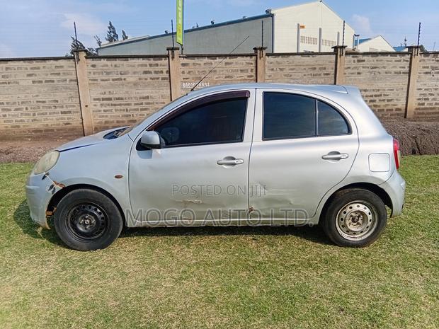 Nissan March 2011 Silver