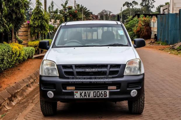Isuzu D-MAX 2005 White