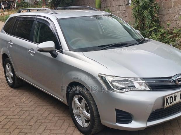 Toyota Corolla Fielder 2013 Silver