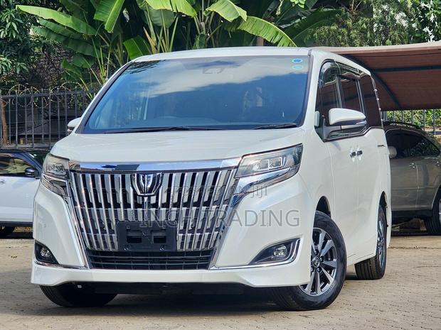 Toyota Esquire 2.0 FWD (8 seater) 2019 Pearl