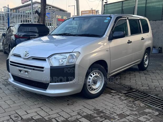 Toyota Succeed 2019 Silver