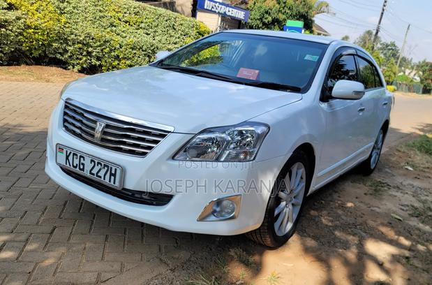 Toyota Premio 2011 White