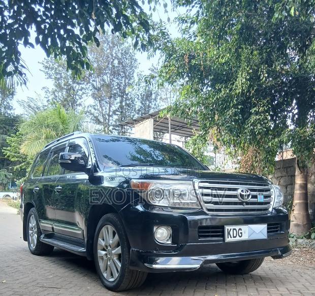 Toyota Land Cruiser 2014