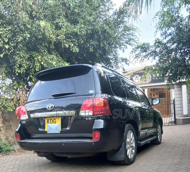 Toyota Land Cruiser 2014