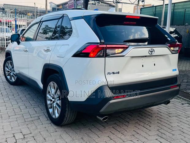 Toyota RAV4 2020 Pearl