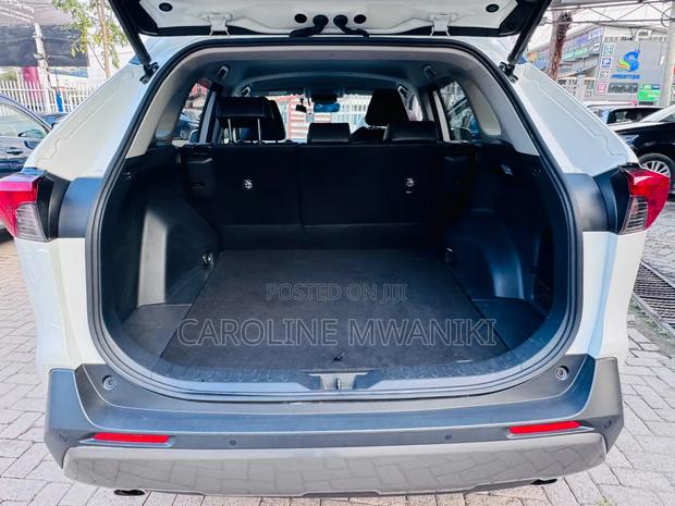 Toyota RAV4 2020 Pearl