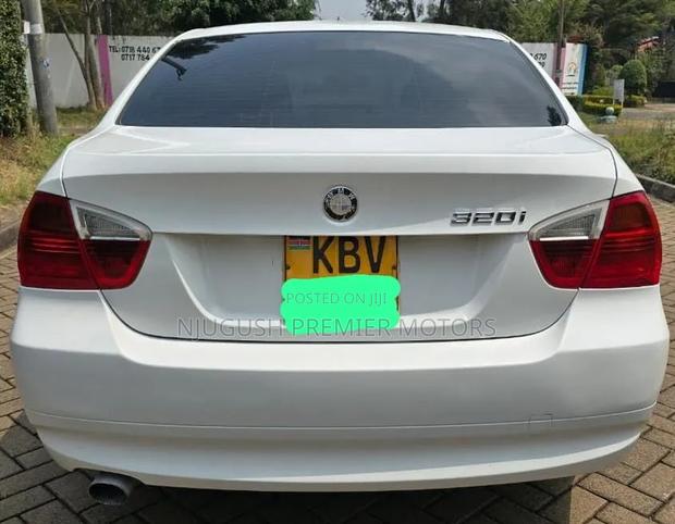 BMW 320i 2006 White