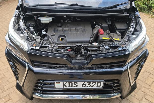Toyota Voxy 2017 Black