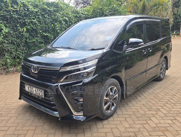 Toyota Voxy 2017 Black