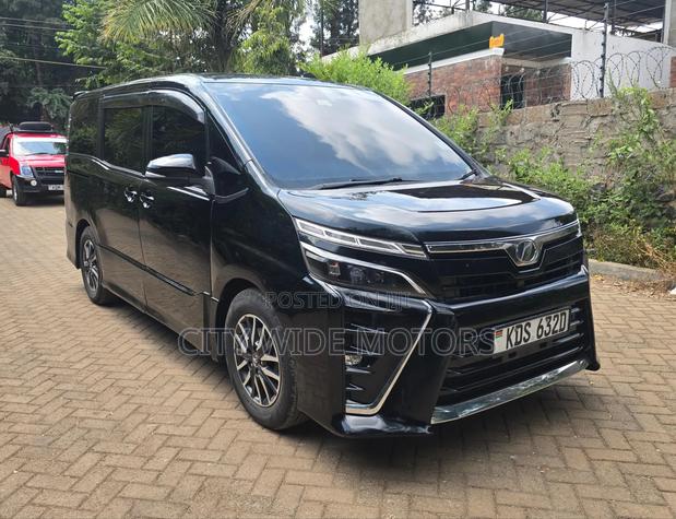 Toyota Voxy 2017 Black