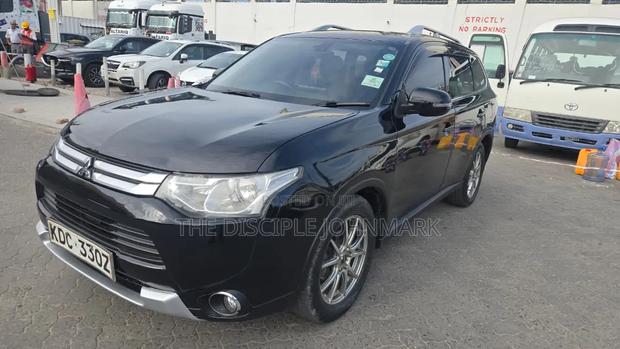Mitsubishi Outlander 2014 Black