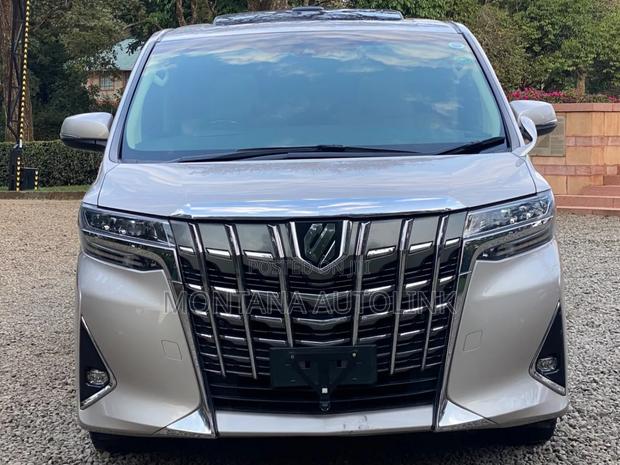 Toyota Alphard 2.5 Petrol FWD 2019 Beige