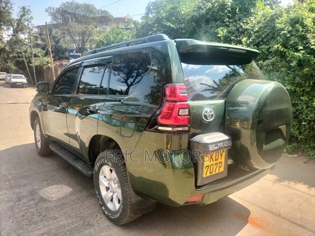 Toyota Land Cruiser Prado 2013 Green