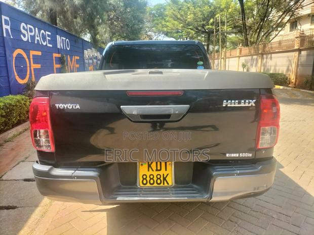Toyota Hilux 2019 Black