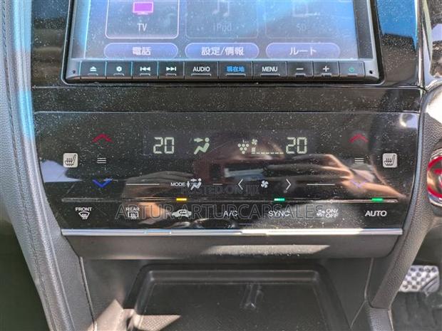Honda Shuttle 1.5 Hybrid 2WD 2019 Black