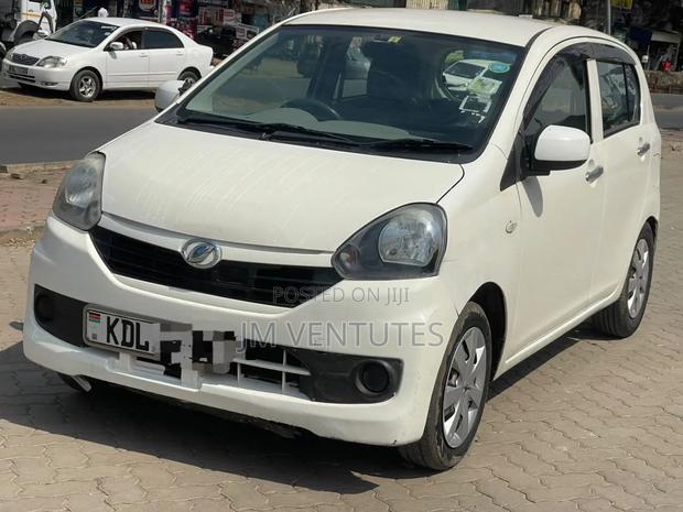 Daihatsu Mira 2015 White