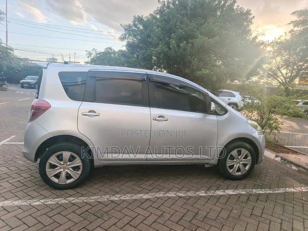 Toyota Ractis 2008 Silver