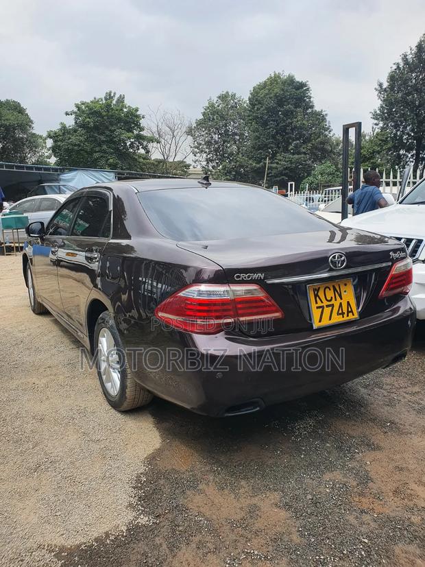 Toyota Crown 2008