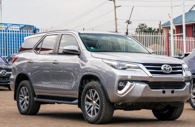 Toyota Fortuner 2019 Silver