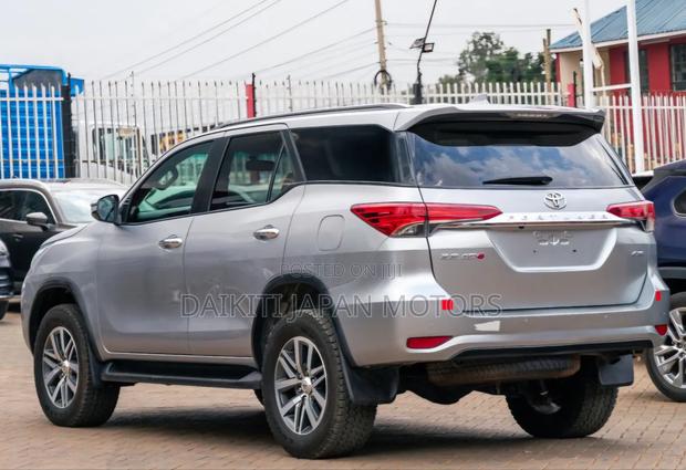 Toyota Fortuner 2019 Silver