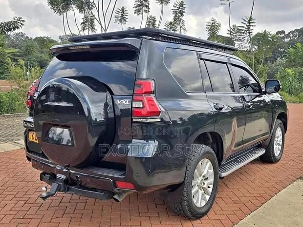 Toyota Land Cruiser Prado 3.0 TD 2010 Black