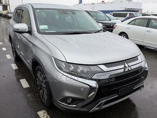 Mitsubishi Outlander 2020 Silver